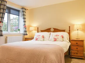 Delamere House- The Snug - Image 4