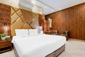 Deluxe With Twin Bedthe Aurum - Image 4