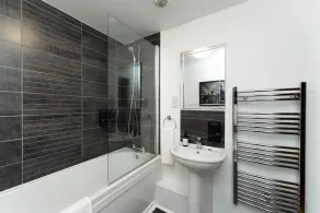 High Street Town House - Image 4