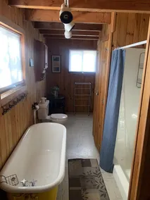 Gebhardt Getaway - Charmantes LAKEFRONT Cottage am Lake Willoughby - Image 2