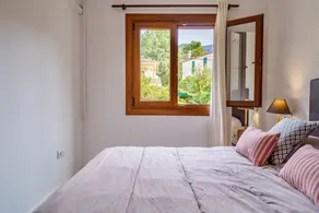 Holiday Home \"Yolima\" near the Beach with Wi-Fi, Air Conditioning and Garden - Image 4