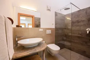 Appartement 'Peter Paul Apt. Gantkofl' avec vue sur les montagnes et terrasse privée - Image 2