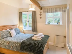 1 bedroom accommodation in Middle Mayfield, near Ashbourne - Image 4