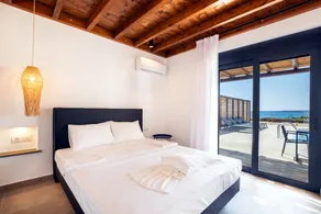 Cato Agro 3, Seafront Villa with Private Pool - Image 4