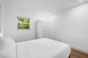 Awesome 1BR Apartment @Sailboat - Image 5