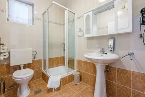 Apartments Villa 7 - Image 3