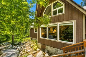 Trobele 3 Bedroom Home by NW Comfy Cabins by RedAwning - Image 4