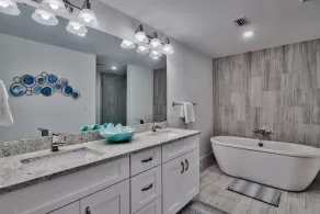 BLU 407- LUXURIOUS 4BR CORNER CONDO ON THE BEACH W/BEACH SERVICE IN BEAUTIFUL BLU RESORT - Image 4