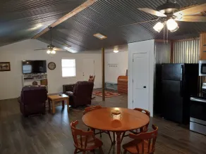 Country Living with Kyle Field 30 minutes away - Image 3