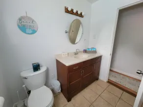 10 min to all beaches! Above grnd pool! Sm dog friendly - Image 4