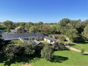 In the heart of wine-growing Anjou, renovated gîte on a 10-hectare estate - Image 4