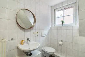 Aposto Apartment 3 with Balcony and Wi-Fi - Image 2