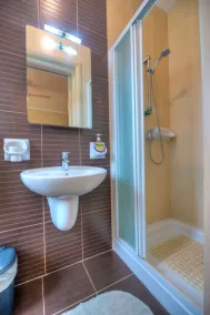 Spacious Apartment with Pool in Misrah Simar, Qala - Image 2