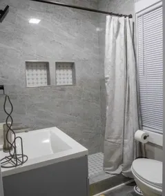 Modern 1 bedroom 1 bath apartment - Image 3