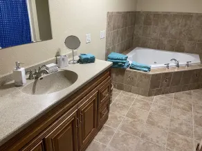 Beautiful 3 bedroom 2 bath home with 2,884 sq ft of living space - Image 3