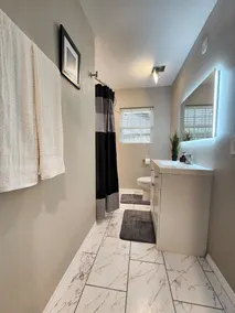 World Cup Theme! Modern Lux 3 Bedroom House near City Center - Image 4
