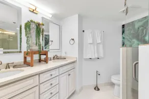 Beachfront Bliss: Charming 2-Bedroom South End Condo at Somerset Condominium - Image 2