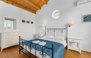 Awesome home in Sovinjak - Image 4