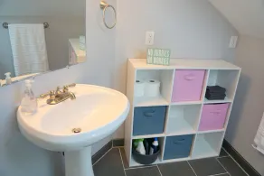 Peaceful and private studio, easy walk to downtown Edmonds - Image 5