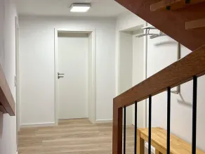 Modernes Split-level Haus Nahe am Hennesee - Image 3
