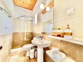 Astra Beach House by DadoVillas - Image 2