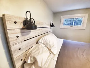 The bungalow @ T. Spex Eyewear is a cozy, convenient stay in Canandaigua! - Image 5