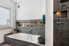Casa vacanze 'Lencer' con stazione di ricarica, giardino privato e Wi-Fi - Image 3