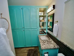 Oasis at Riposo: Hot Tub, Sauna, Art Room, small dogs welcome - Image 4