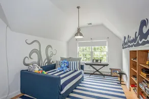 Relaxing Hamptons Oasis - Image 3