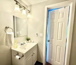 Comfortable studio just 3 minutes drive to downtown Moses Lake - Image 5