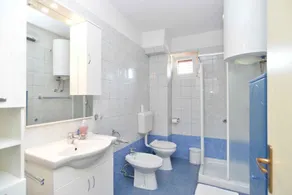 Holiday apartment with air conditioning - Image 4