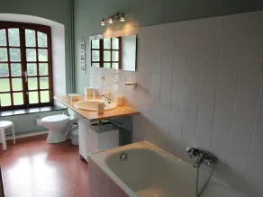 Holiday Home for 10 People set in Castle Grounds - Image 3