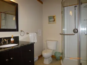 Cardinal Pines Luxury Lakefront Cottage by Beautiful Halls Lake! - Image 2