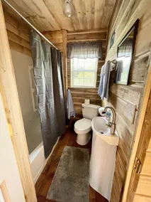 Rudy’s roost Rental Cabin - near Back of the Dragon Route 16 - Image 2