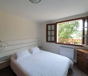 Apartment in detached house, quiet residential area \"L'Orée du lac\" - Image 4
