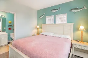 Hobbs Realty - Enjoy sunny \"Beach Daze\" in your private pool and hot tub in this oceanfront home. - Image 5
