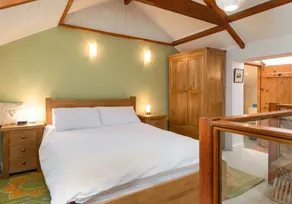 Beautiful cottage with breathtaking views! Sleeps 3 & 1 dog, w/ WiFi & pub nearby! - Image 4
