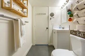 Friendly 2BR Retreat • BBQ & Free Parking - Image 4