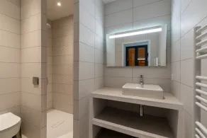 T2 apartment, located on the 1st floor, a few meters from the beach - Image 2