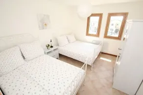 Nuevo Apartamento Lignano - Aprilia con vistas al mar y piscina - Image 5