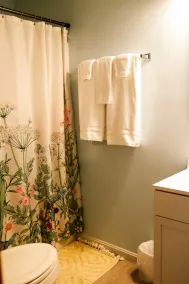 Cozy escape minutes from The Ark! - Image 2