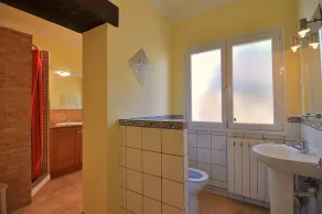 Villa de plage au bord de mer, avec piscine privée et terrain de tennis - Image 4