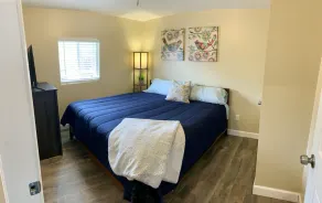 Freshly remodeled Retreat close to hiking, boating, and shopping - Image 4