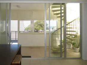 3 Bedroom Central Beachside Kingscliff Apartment with Pool - Image 2