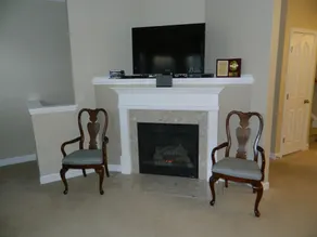 Cozy and Convenient Furnished Townhome w/view - Image 2