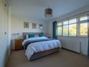 2 bedroom accommodation in Totland Bay - Image 4