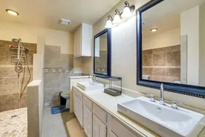 Walk to Lake! Home w/ Pool Near At&t Stadium - Image 3