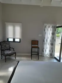 Modern 1 Bedroom with pool next to Goldeneye - Image 4