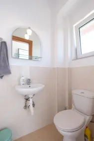 Beautiful, attractively furnished villa with private pool - Image 2