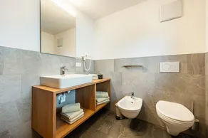 Apartamento \"Kronplatz Villa Colli\" com Varanda e Wi-Fi - Image 2